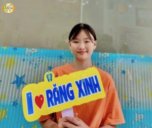 Thảo My. khách hàng sau kho tháo niềng tại Nha Khoa Răng Xinh.