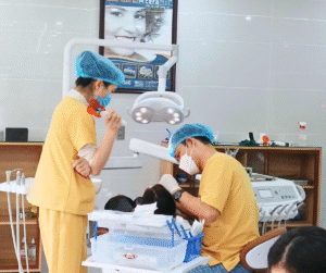 Tại Nha Khoa Răng Xinh trong năm 2025 cũng có nhiều chương trình ưu đãi dành tặng khách hàng niềng răng...