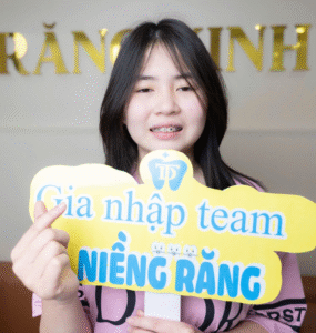 Khách hàng niềng răng tại Nha Khoa Răng Xinh.