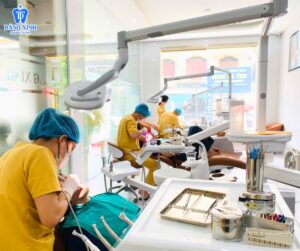 Nha khoa Răng Xinh mang đến quy trình dán sứ veneer chuẩn quốc tế, được thực hiện bởi các bác sĩ có chuyên môn cao.
